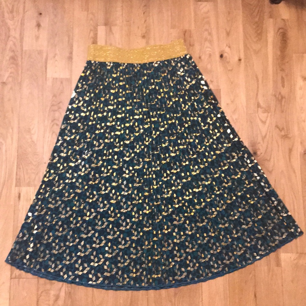 LuLaroe XS Holiday Jill Metallic Skirt